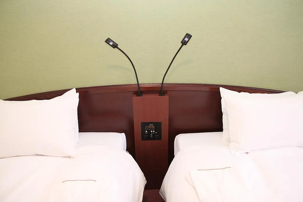 The B Kyoto Sanjo Hotel