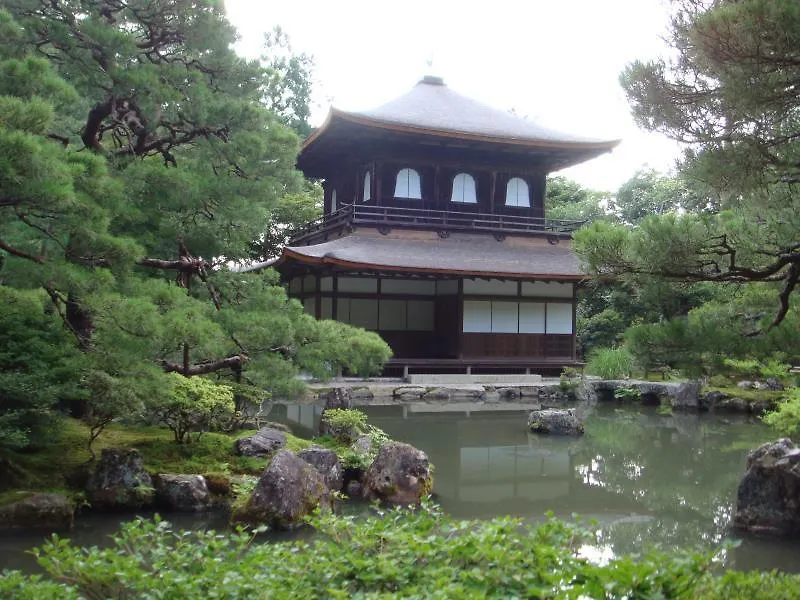 ザ・ビー 京都三条
